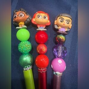 Turning Red Disney Doorable Bead Pens